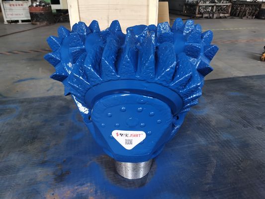558.8mm IADC 127 Tricone Beetje van de Staaltand voor Water en Oliebronboring
