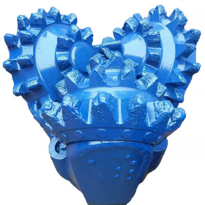 Van de de Rotsrol van het wolframcarbide Tricone de Beetjes Standaardgrootte met Staaltanden