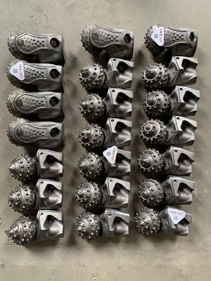 Metalen drager met een enkelrol, met een borrel van 9,5 inch.